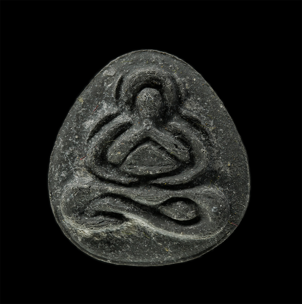 8Jan25 (87)bp.jpg - พระปิดตา พิมพ์สองหน้า หลวงพ่อเชย วัดบางกระสอบ จ.สมุทรปราการ เนื้อผงพุทธคุณ ผงว่าน ผงใบลาน พระเก่าสวย มวลสารดี น่าเก็บสะสมบูชา  | https://kamulet.in.th